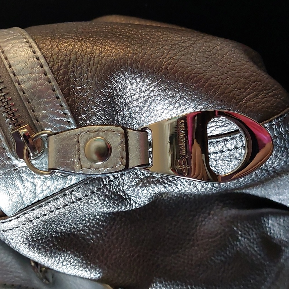 B. Makowsky Pewter Pebbled Finish Leather Shoulder Bag With Silver Hardware - Picture 8 of 14